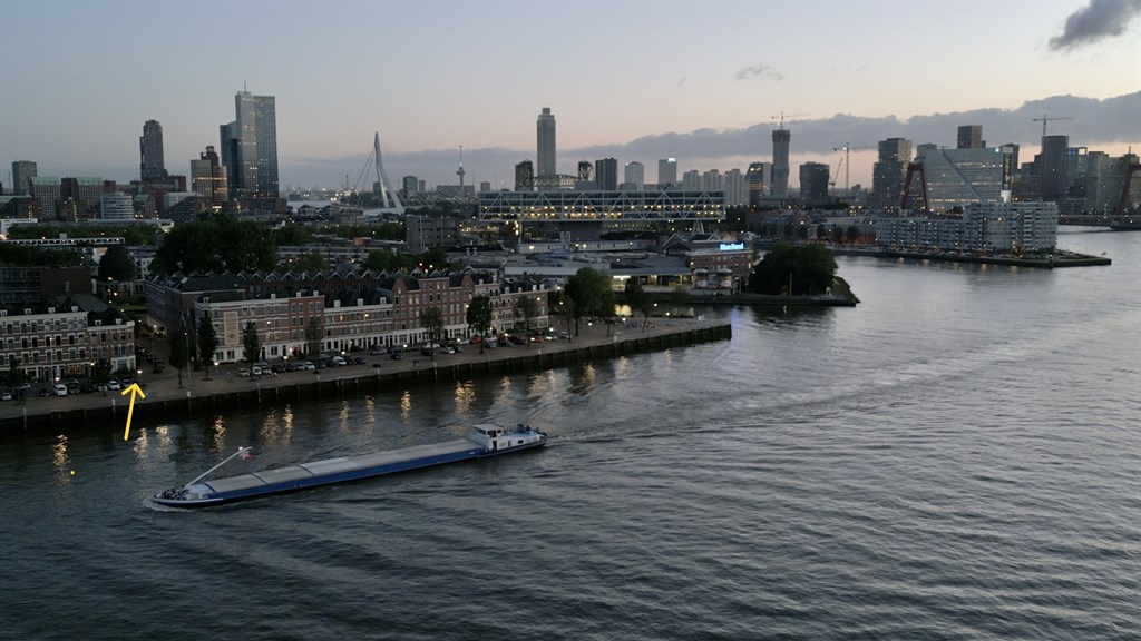 Feijenoordkade bij avond met markering .jpeg